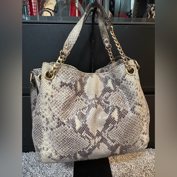 Michael Kors Jet Set Chain Python embossed Gather Tote - Picture 3 of 14